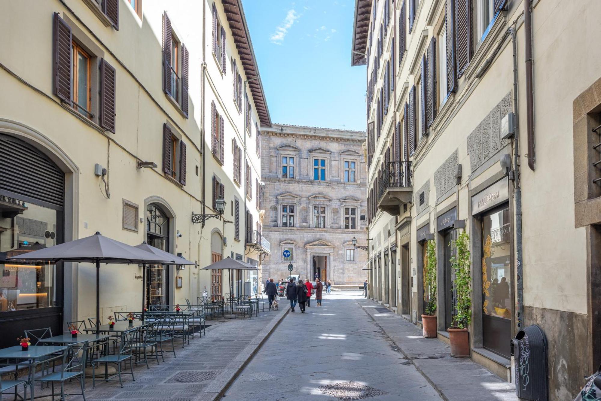 Apartment Tornabuoni Center Florenz